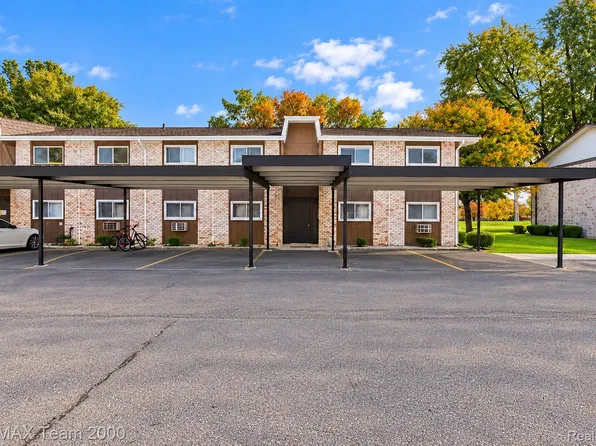 7340 Woodview St, Westland, MI 48185