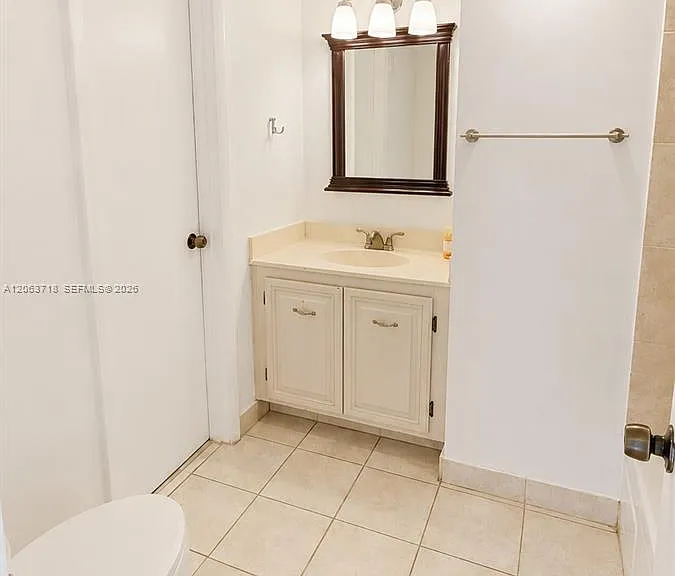 3101 Oakland Shores Dr #H203 — Photo 11
