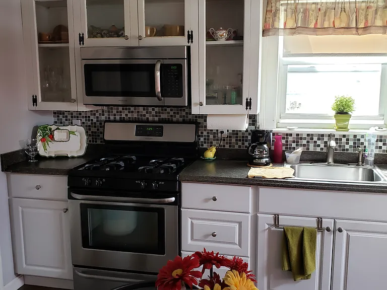 1 Cherry St #1 — Photo 3