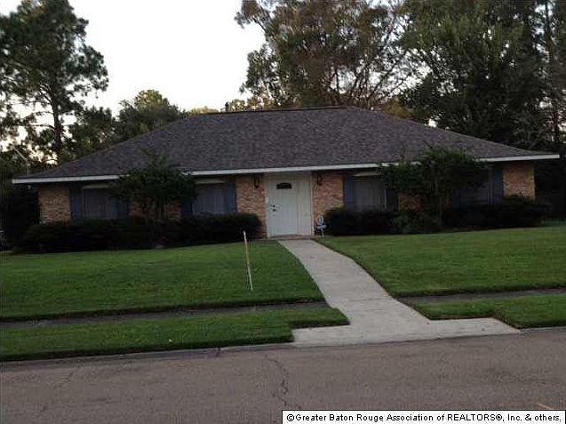 1st image of 12235 Parkwood Ave