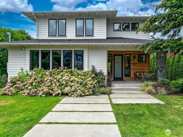 8527 Latona Avenue NE, Seattle, WA 98115