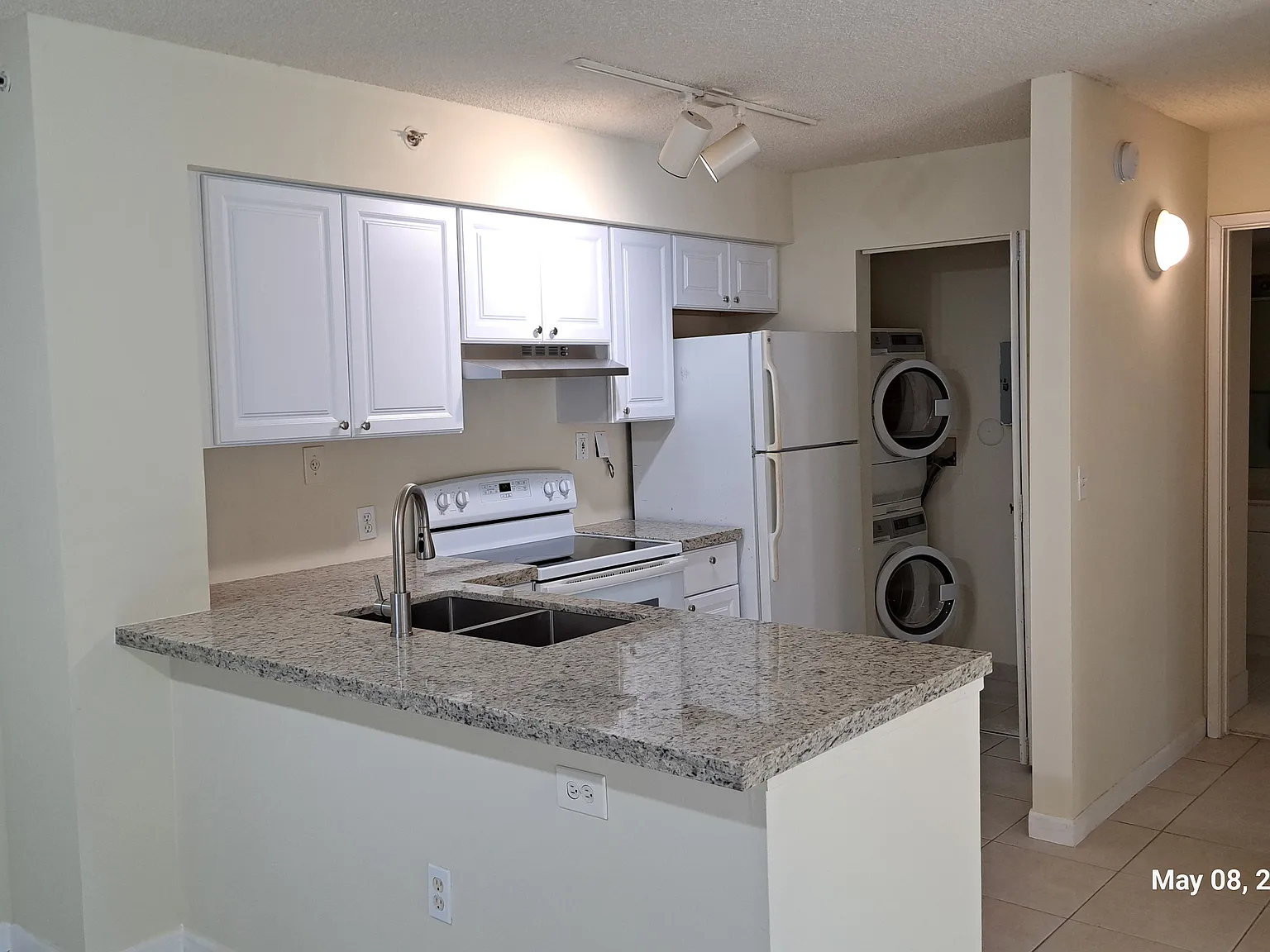 7808 Sonoma Springs Cir — Photo 2