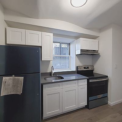 3rd image of 309 E 110th St #B