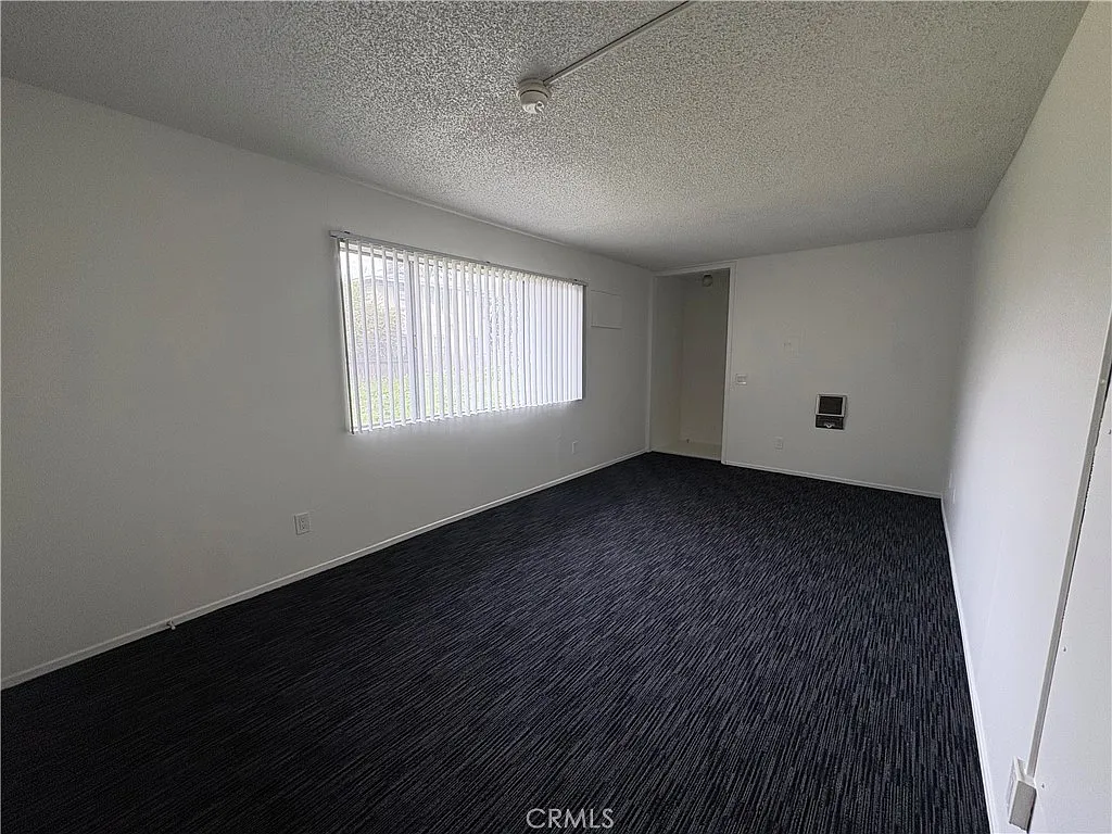 Studio, 260 sqft, $1,025 — Photo 4