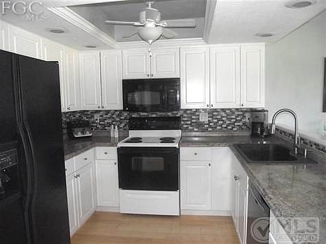 3rd image of 4277 Island Cir APT D
