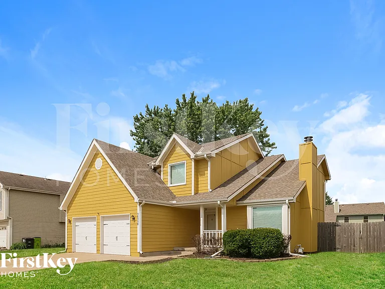 16110 Spring Valley Rd — Photo 2