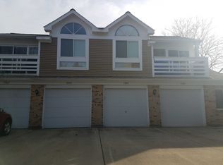 1264 Ranchview Ct, Buffalo Grove, IL 60089
