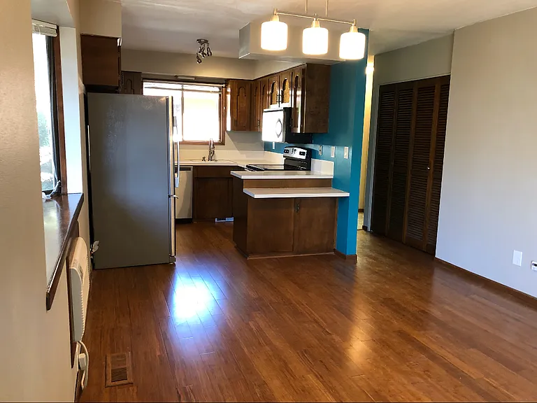 409 SE 88th Ave — Photo 3