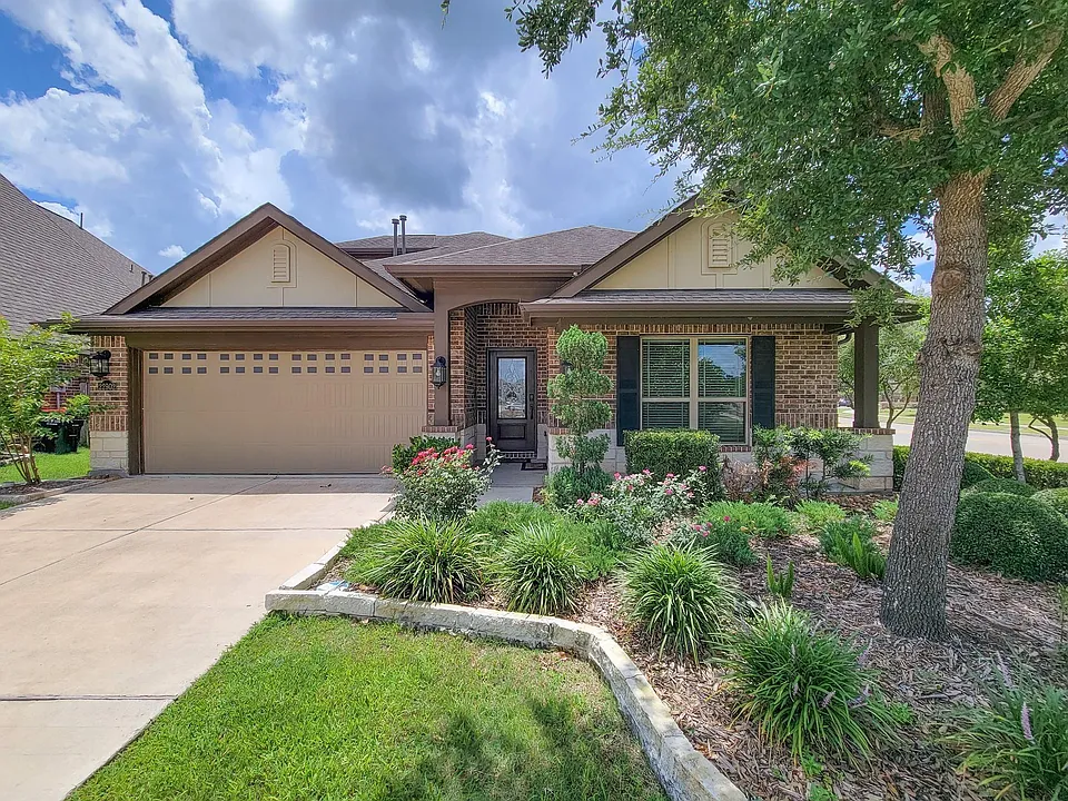 22902 Henderson Row Dr