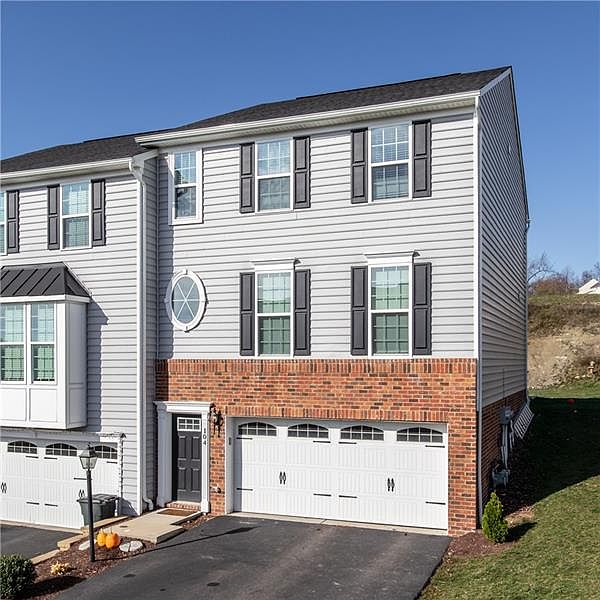 1st image of 104 Raymond Dr