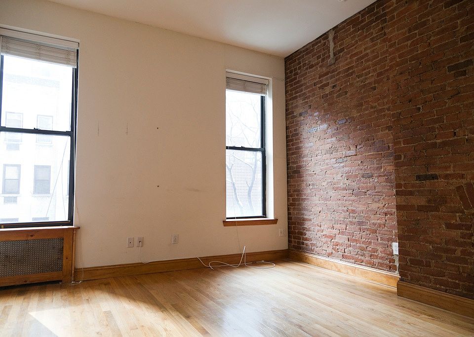 1st image of 118 W 69th St APT 4B