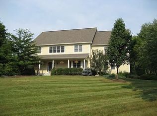 11 Free Hill Rd, Tomkins Cove, NY 10986