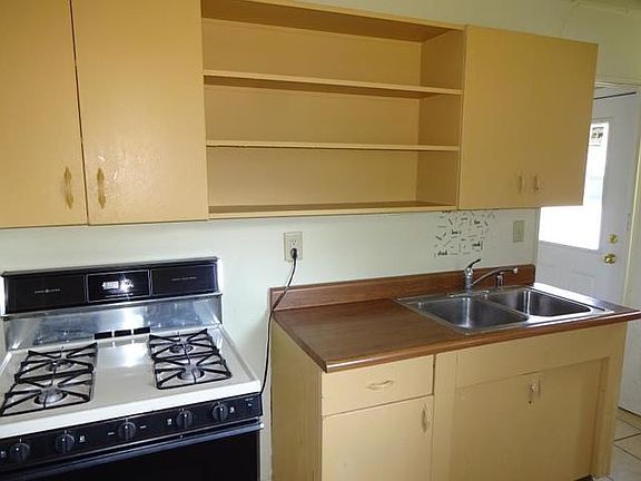 5th image of 2104 Martha Ave