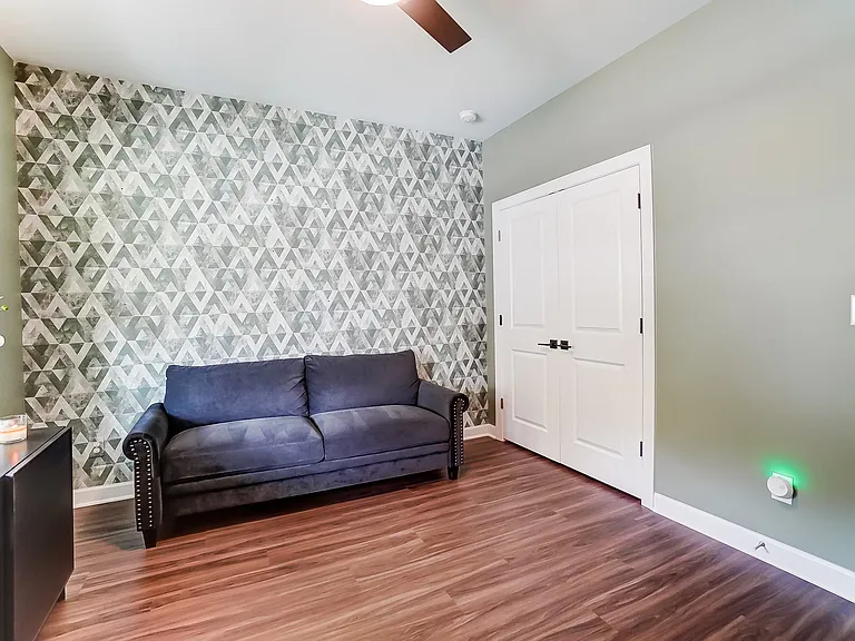 5609 Lavaux Ct — Photo 28