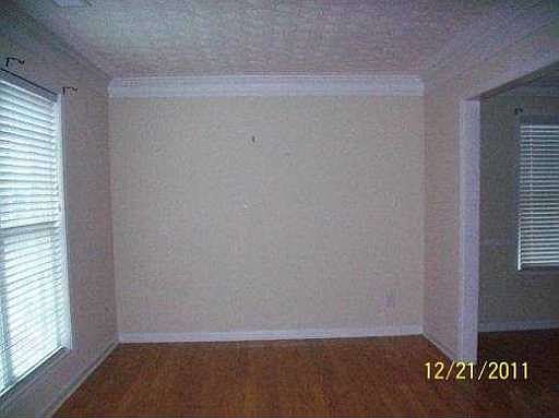 4th image of 5893 Fairington Farms Ln