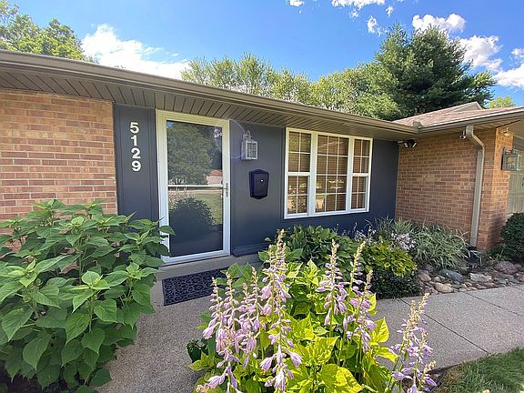 4th image of 5129 Glenmina Dr