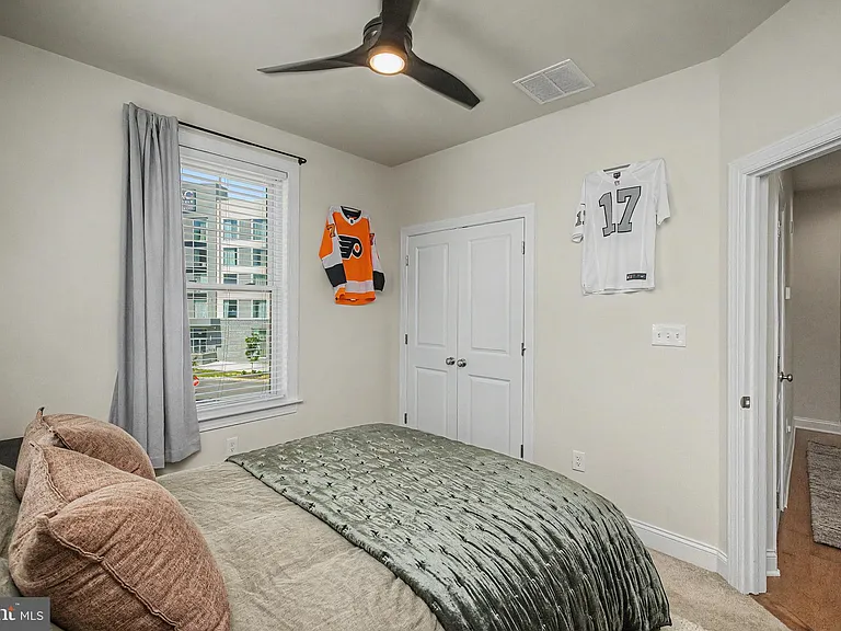 300 Squire Dr — Photo 27