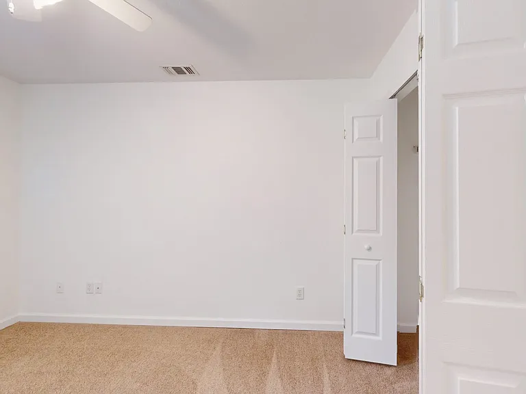 119 Celeste Ct — Photo 24