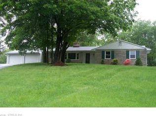 108 Stocking Brook Rd, Kensington, CT 06037