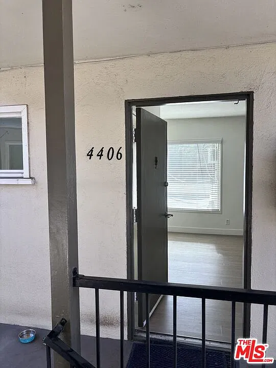 1 bed, 1.0 bath, $2,400 — Photo 3