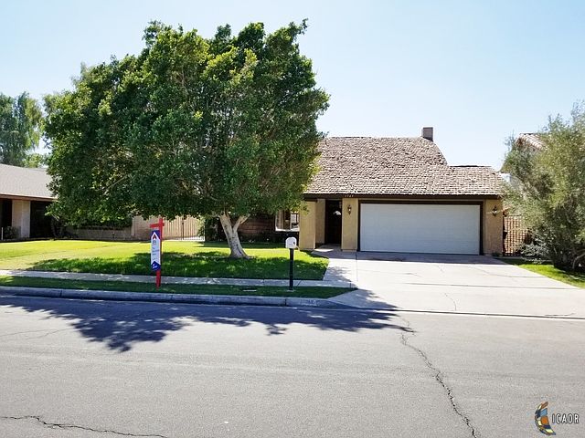1st image of 1743 Desert Gardens Dr