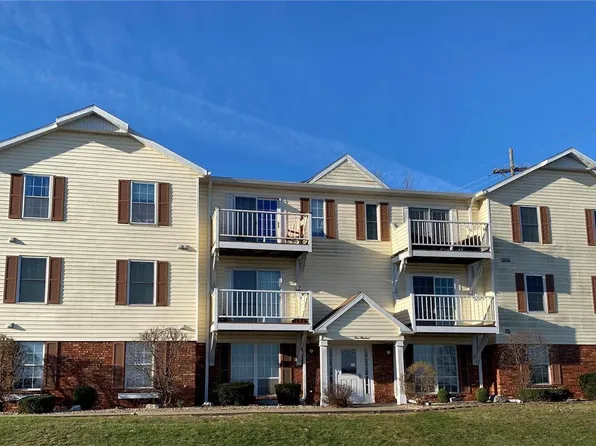 110 Huckleberry Heights Dr, Hannibal, MO 63401