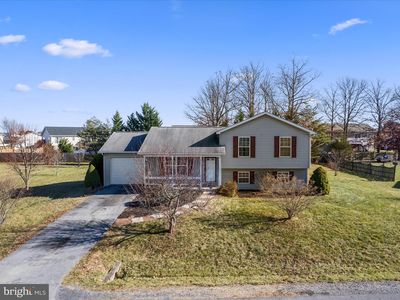 37 Milton Ct, Inwood, WV, 25428