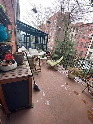 Rented by Standard Living Realty Inc | media 16