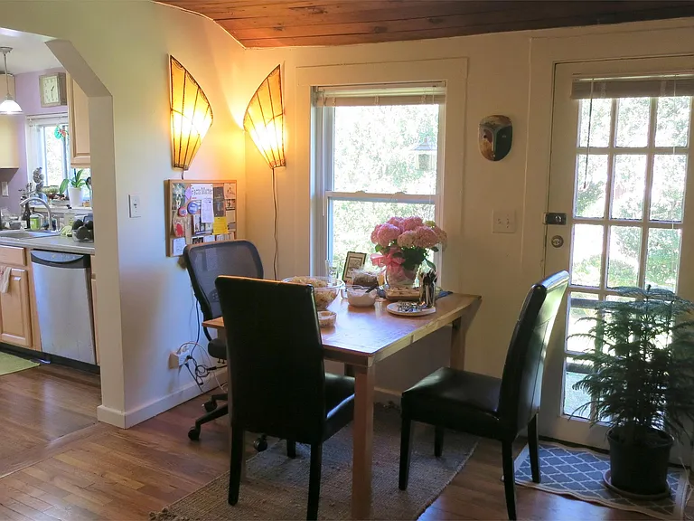 1114A Wellford St — Photo 18