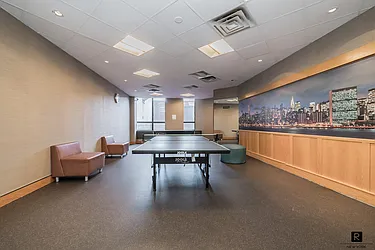 Rented by R New York