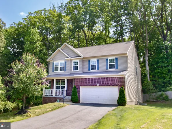 3801 Grafton Ct, Triangle, VA 22172