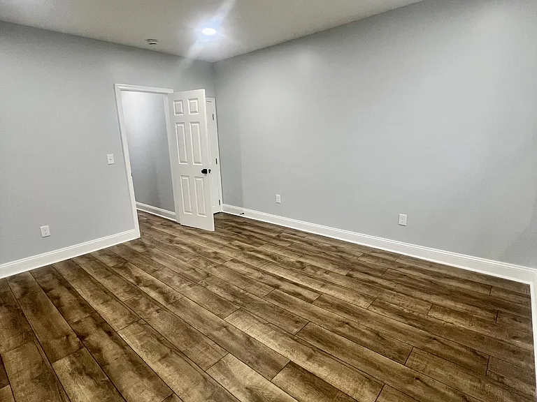 2431 McElderry St — Photo 47