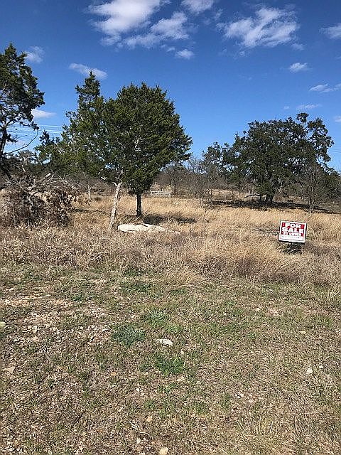 2nd image of 110 Lazy Oak Pl
