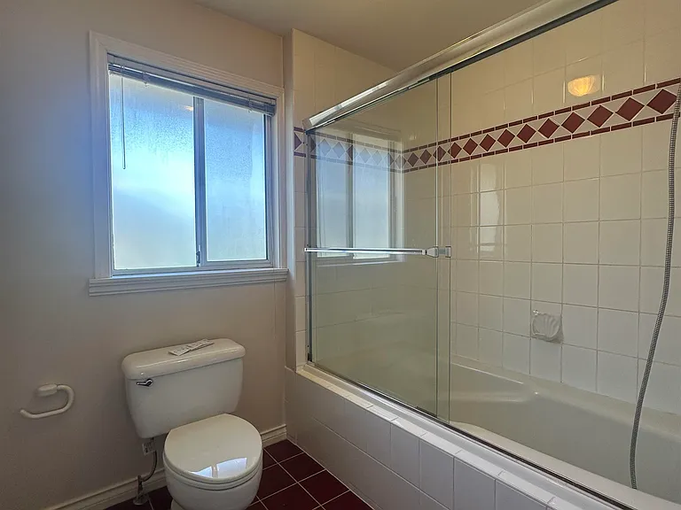4331 Pendlebury Rd — Photo 24