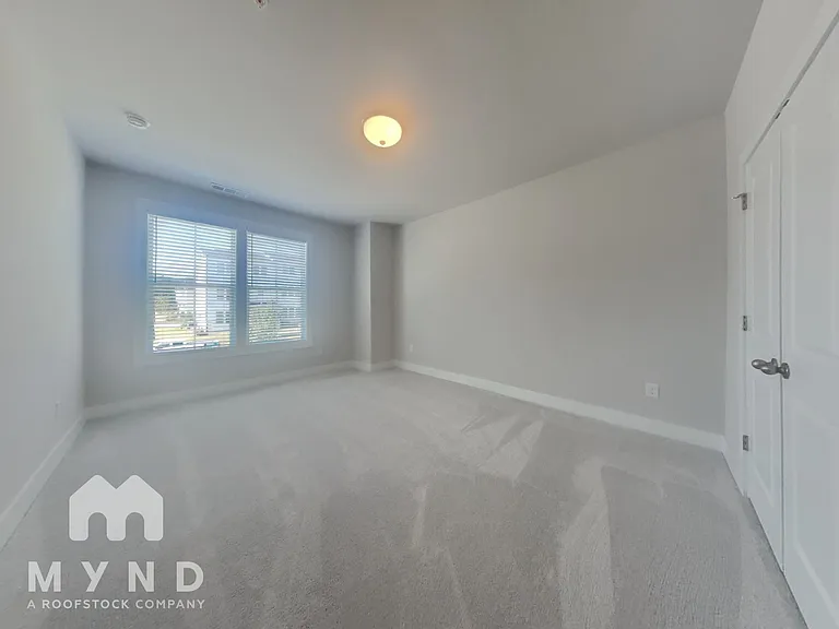 1273 Windmill Pkwy — Photo 19