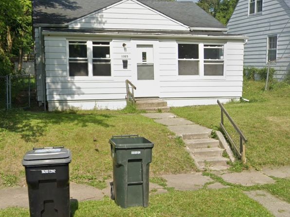 1325 N Elmer St