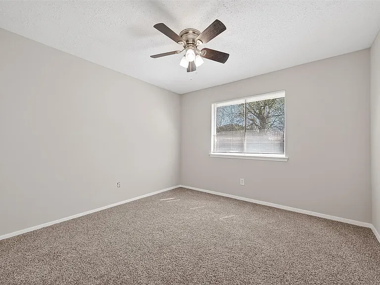 927 Comstock Springs Dr — Photo 11