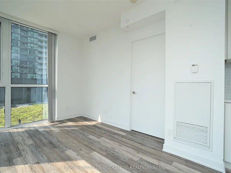 5180 Yonge St #607 — Photo 8