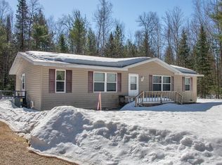 512 Meta Lake Rd, Eagle River, WI 54521