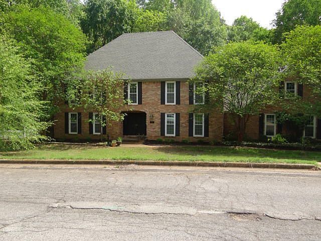 1st image of 906 Creekwood Dr
