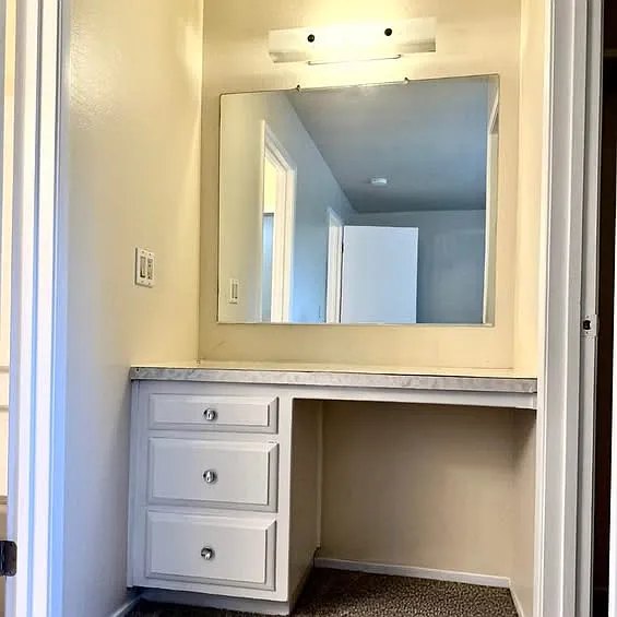 Montecito Apartments — Photo 9
