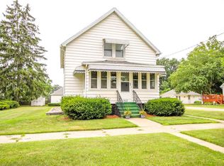 1502 Locust St, Jackson, MI 49203