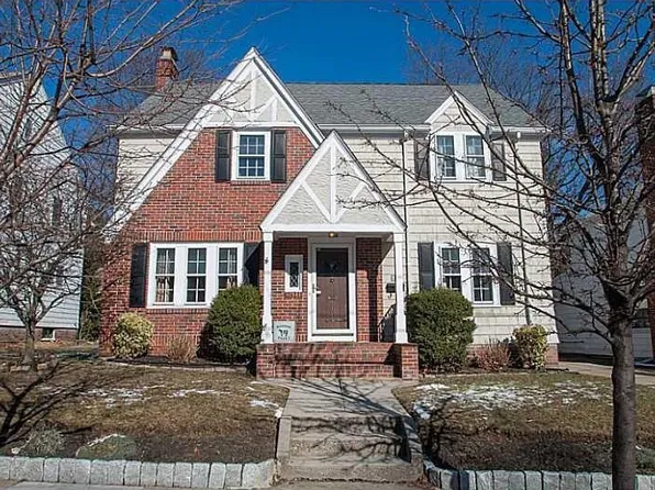 64 Sargent Ave, Providence, RI 02906