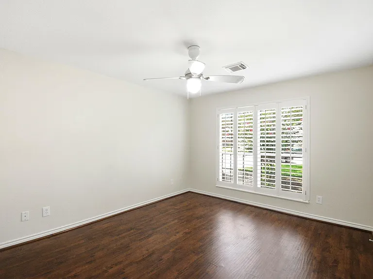 1702 Fantasy Woods Dr — Photo 34