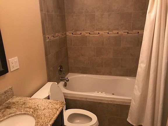 5th image of 1203 Grandview Dr