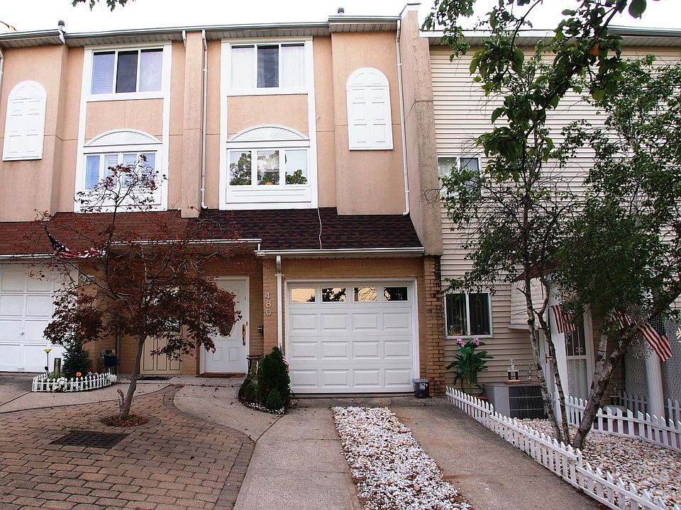 1st image of 480 Winant Ave