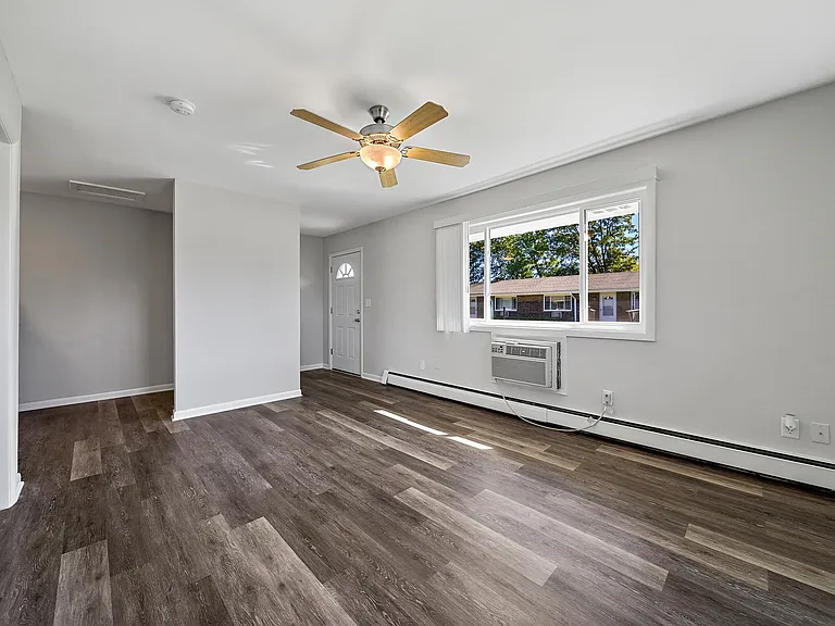 2320 20th St #9 — Photo 10