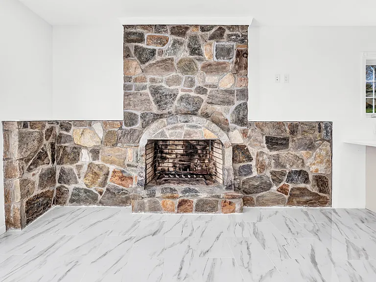 1620 N Peters Ln — Photo 14