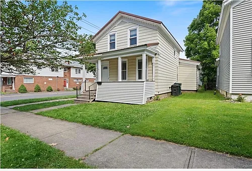 151 W Seneca St Photo 1