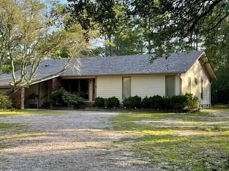 267 Watts Landing Rd — Photo 2